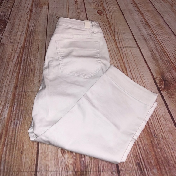 Simply Vera Vera Wang Denim - Simply Vera mid rise Capri women’s size 16